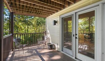 35 Ridgeview Circle Ct, Ballwin, MO 63021