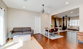 28 Duchess Ave, Middletown, NJ 07748