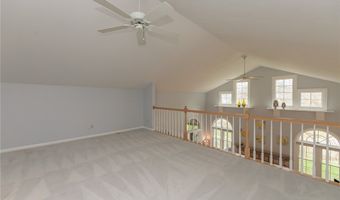 117 Royal Oak Dr, Aurora, OH 44202