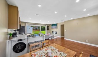 1425 N Wilke Rd, Arlington Heights, IL 60004