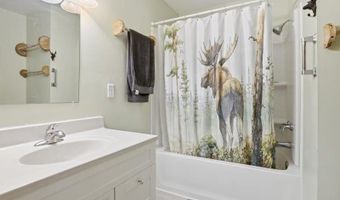 12 Linney St, Babbitt, MN 55706