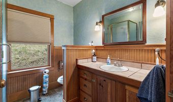 2245 Colestin Rd, Ashland, OR 97520