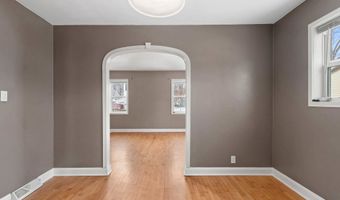 1604 N CLARK St, Appleton, WI 54911