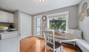 2 Taylor Mill Rd 1, Atkinson, NH 03811
