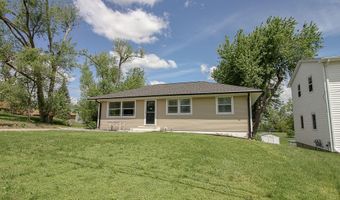 54 29th Ave SW, Cedar Rapids, IA 52404