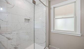 5 Pinecrest Cir, Bedford, NH 03110