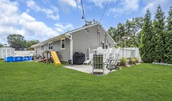 62 Birch St, Beachwood, NJ 08722
