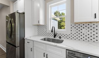 1506 Old Poole Rd, Alberta, VA 23821