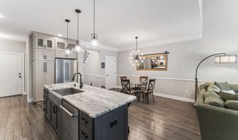 63 Great Hill Dr 63, Bethel, CT 06801