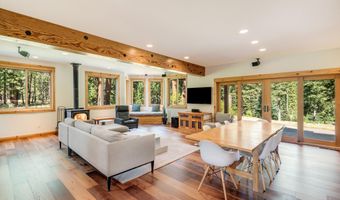 16396 Skyline Dr, Bend, OR 97703