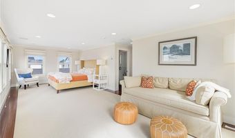 44 Tuckerman Ave, Middletown, RI 02842