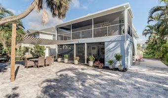911 North St, Fort Myers Beach, FL 33931