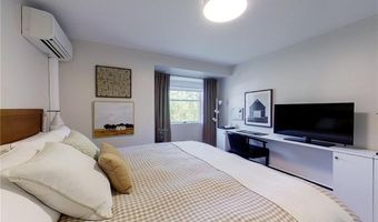 364 Bellevue Ave 5A, Newport, RI 02840