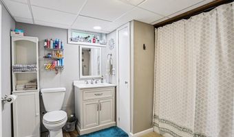 6607 Wenzel Rd, Alton, IL 62002