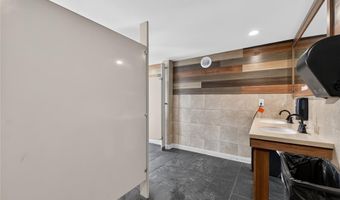 8713 Gravois Rd, Affton, MO 63123