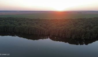 Bolivar Road, Benoit, MS 38725