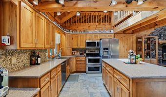 1676 S 600 E, Avilla, IN 46710