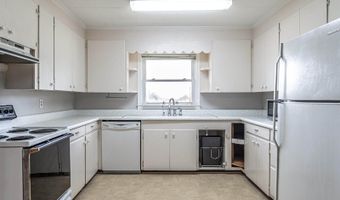 10395 Nc 211, Aberdeen, NC 28315