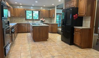 905 Meadow Ln, Anderson, SC 29621