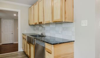 524 W Cross St, Benton, AR 72015