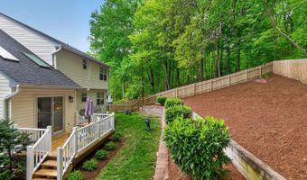 1202 VIKING Dr N, Arnold, MD 21012