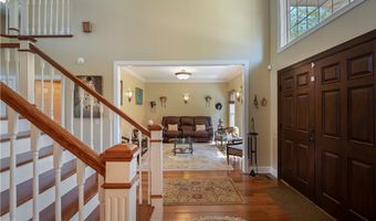 197 Saint Andrews Dr, Barboursville, WV 25504