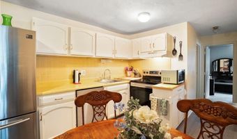 1190 Charles St 18, North Providence, RI 02904
