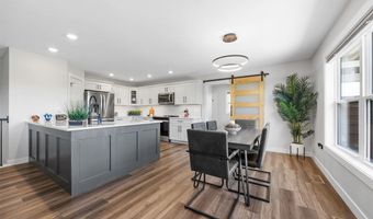 1190 Berkshire Ln, North Liberty, IA 52317