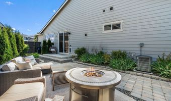 20713 SE Iron Horse Ln, Bend, OR 97702