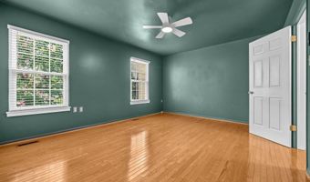 6645 MEDINAH Ln, Alexandria, VA 22312