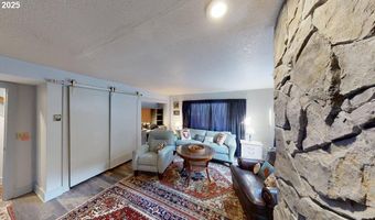 222 DEL NORTE Ln 8, Brookings, OR 97415