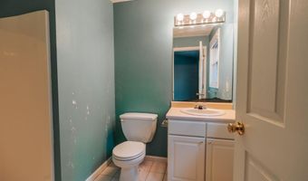 65 Village Hill Ln, North Kingstown, RI 02852