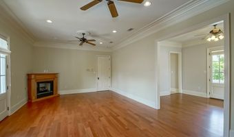 926 Crown Aly, Baton Rouge, LA 70806