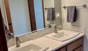 3563 Franklin Dr, Auburn, IN 46706