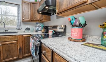 1104 Short Hollow Rd, Beattyville, KY 41311