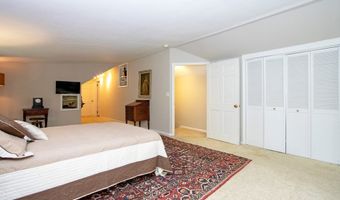 330 N Countryside Dr, Ashland, OH 44805