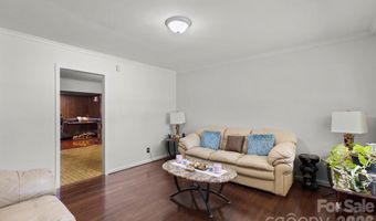 3326 Dunaire Dr, Charlotte, NC 28205