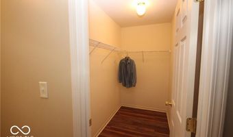 556 Hollowood Ln, Avon, IN 46123