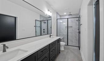 3881 Spencer Crossing Dr, Benton, AR 72019