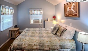 4584 4582 NC Highway 194 S, Banner Elk, NC 28604