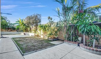 1341 S Pembrooke Ln, Anaheim, CA 92804