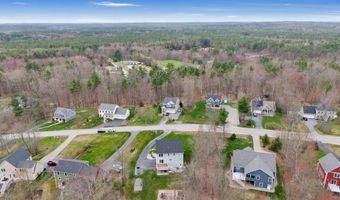58 Village Place Dr, Barrington, NH 03825