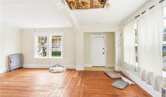 303 Narragansett St, Cranston, RI 02905