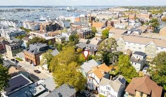 28 Young St, Newport, RI 02840