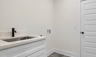 3511 Hawks Creek Dr, Apison, TN 37302