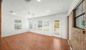 239 E College St, Alba, TX 75410