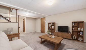 83 FESSENDEN St, Warwick, RI 02886