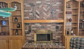 1000 Lake Viking Ter, Altamont, MO 64620