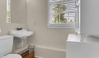 2518 E Doublegate Dr, Albany, GA 31721