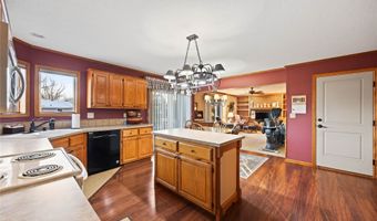 617 NW 10th St, Ankeny, IA 50023